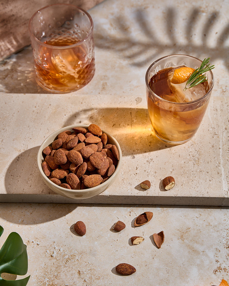 Roasted almonds with barbecue flavour