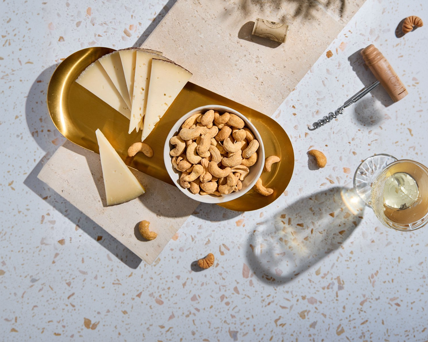 Roasted cashews with Manchego cheese flavour