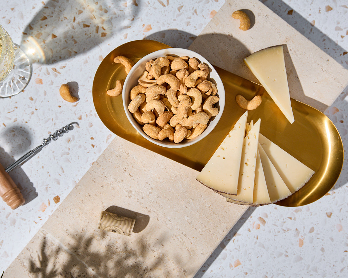 Roasted cashews with Manchego cheese flavour