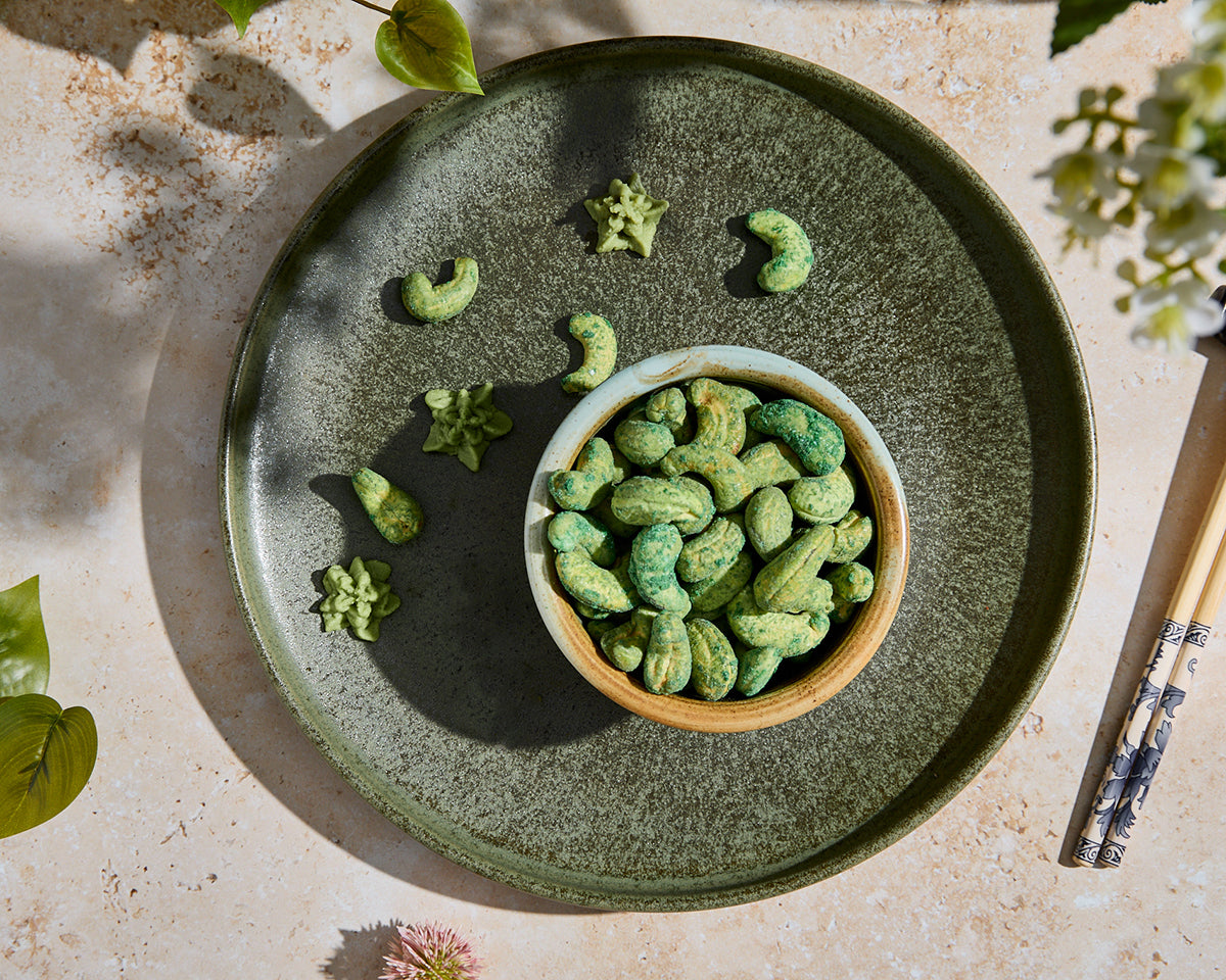 Roasted cashews with wasabi flavour