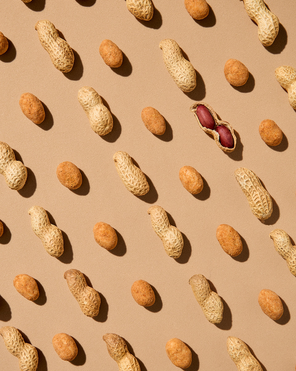 Crunchy coated krikri peanuts with barbecue flavour