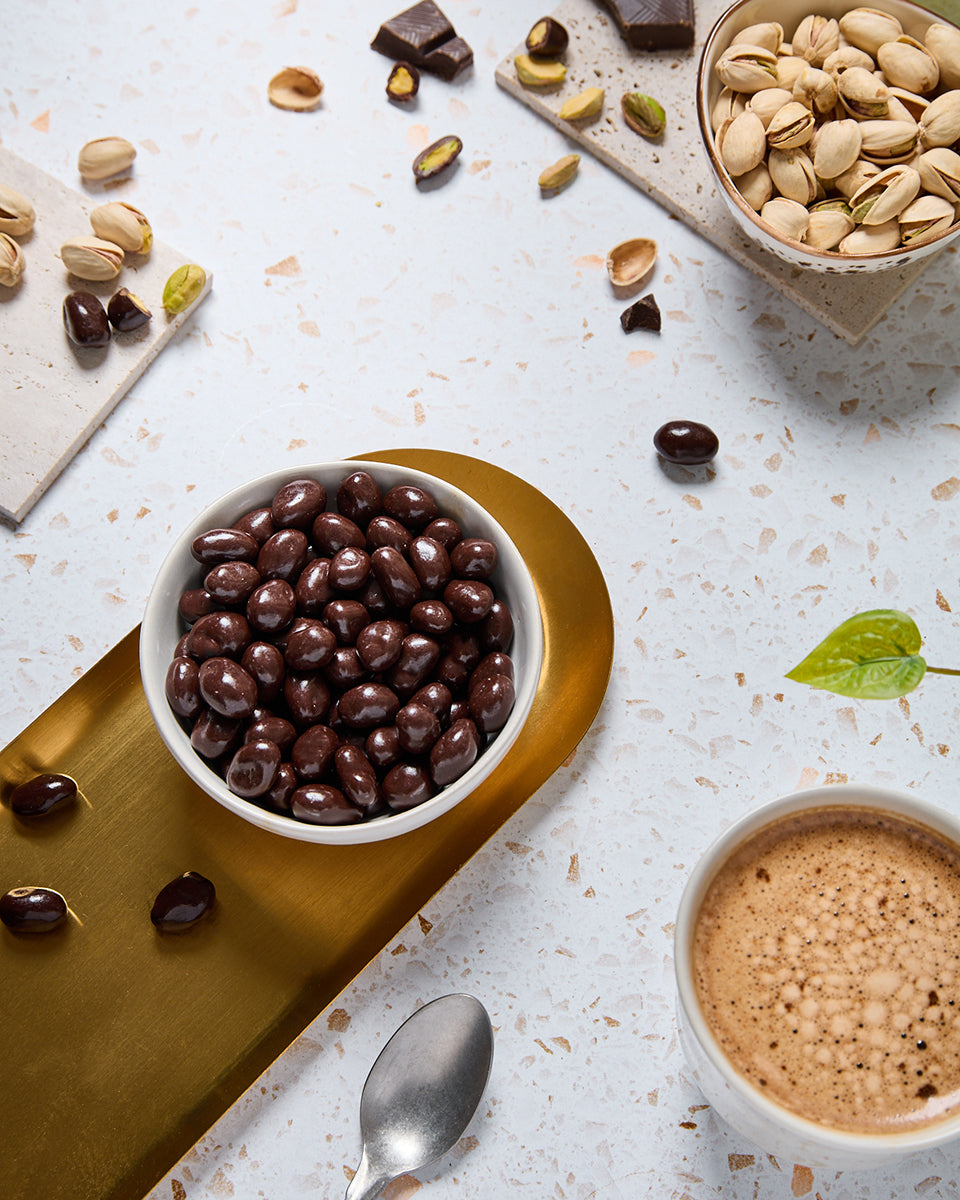 Pistacho bañado en chocolate negro