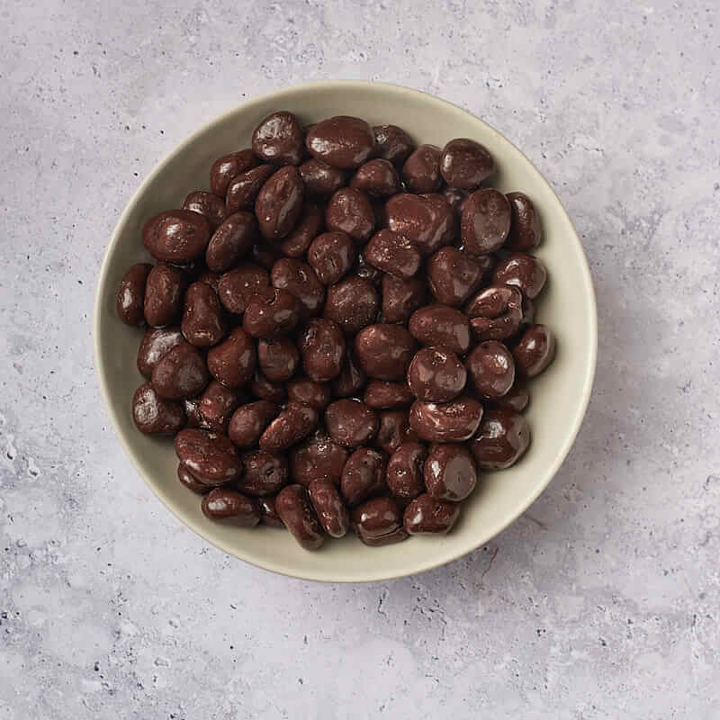 Cereza liofilizada bañada en chocolate negro