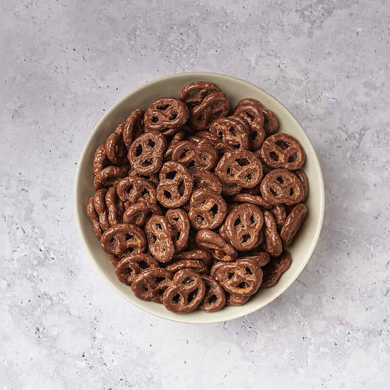Pretzel bañado en chocolate con leche