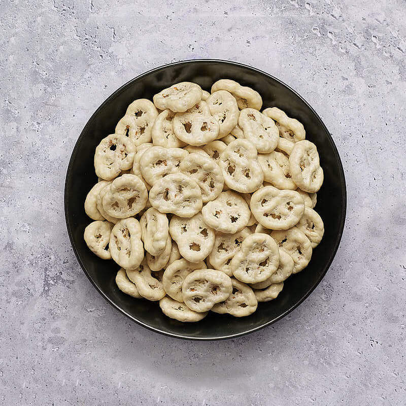 Pretzel bañado en chocolate blanco